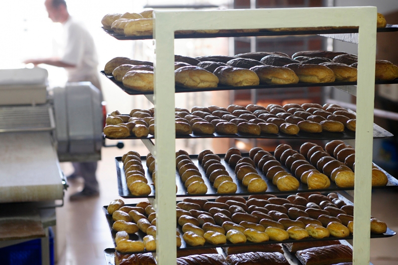 Konditori får betala 50 000 för sextrakasserier