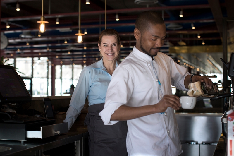 De får testa varandras yrken
