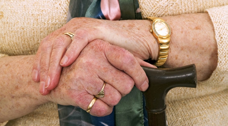 ”Man kan inte bara höja pensionsåldern”