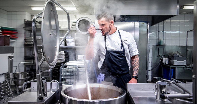 Deras arbetsplats blev fältsjukhus