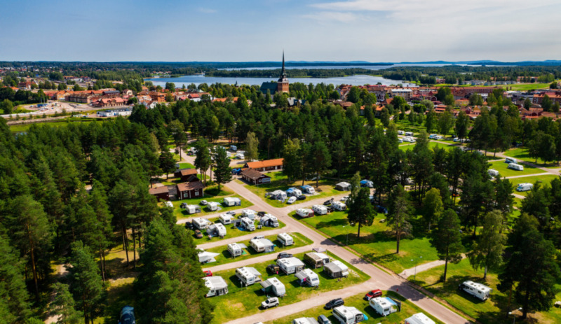 Campingkedja behöver anställa 1500