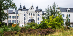 Hotell uppgav att de inte skulle betala slutlön i tid