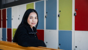 Hon har jobb på skolschemat