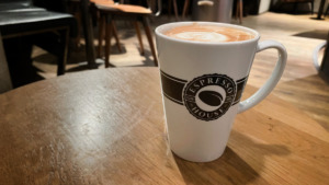Fick inte köpa latte – dödshotade barista